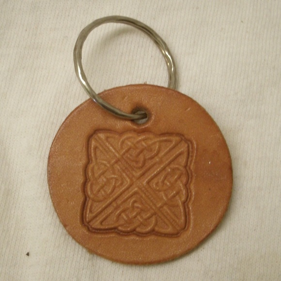 Handmade Leather Celtic Knotwork Keychain - Picture 6 of 8